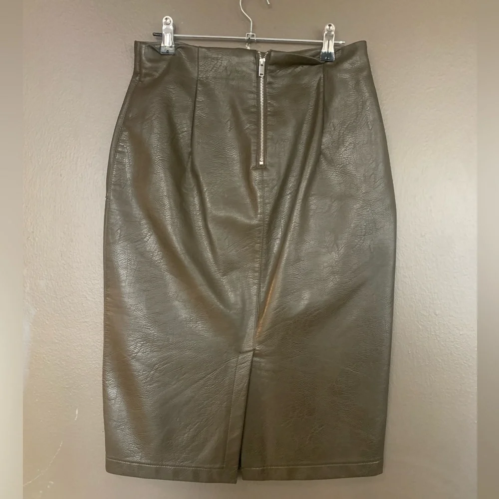 Zara Olive Green Vegan Leather skirt- Small - Picture 5 of 5
